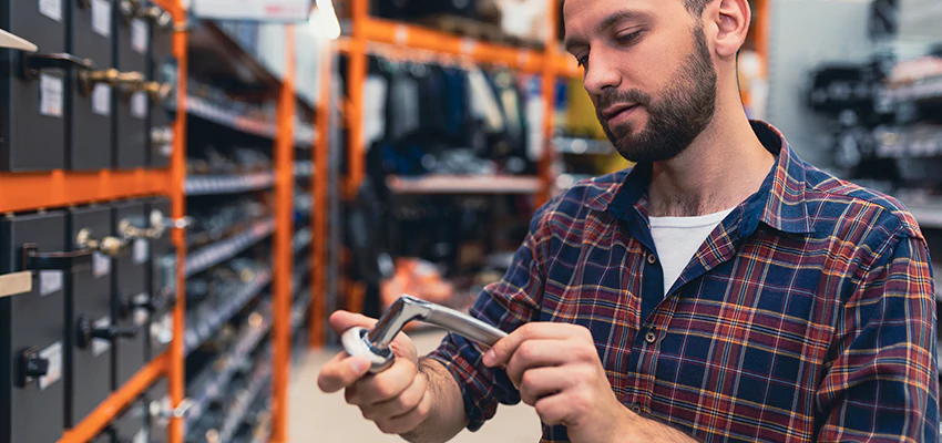 Locksmith For Retail Stores Lockout Services in Palm Springs, California